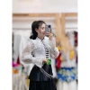 Áo cóm cổ sóng lụa mềm trắng, riềm tay tơ dài, đá nhỏ lấp lánh ở cổ dân tộc Thái 2