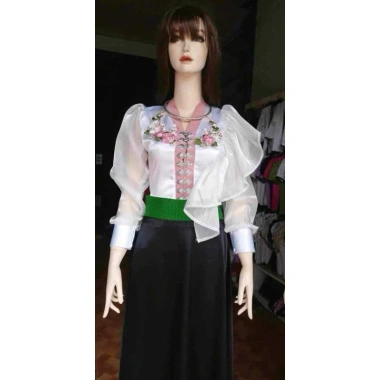 Áo cóm cổ V lụa hàn trắng tơ riềm tay lỡ dài, khâu hoa cung – Dáng đẹp dân tộc Thái, 350.000₫ 4 Áo cóm cổ V lụa hàn trắng tơ riềm tay lỡ dài, khâu hoa cung – Dáng đẹp dân tộc Thái, 350.000₫ 4