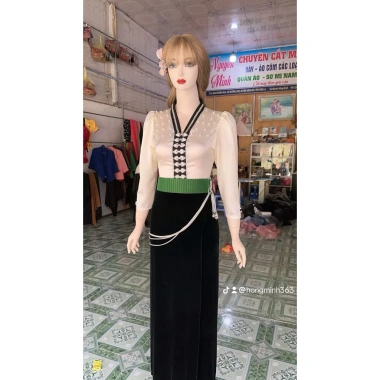 Áo cóm cổ V lụa mềm tráng nẹp đen tay dài, ngọc ngực đá nhỏ quanh tay - Dân tộc Thái, giảm còn 300.000₫, giá tốt 3 Áo cóm cổ V lụa mềm tráng nẹp đen tay dài, ngọc ngực đá nhỏ quanh tay - Dân tộc Thái, giảm còn 300.000₫, giá tốt 3