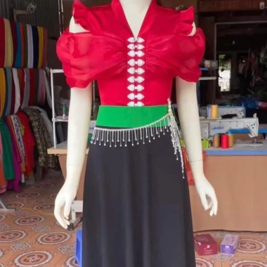 Áo cóm cổ V phi bóng đỏ tươi, nẹp đỏ 2 cánh bươm, tay riềm - Giá chỉ 250.000đ 2