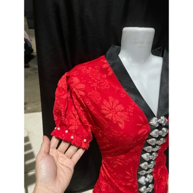 Áo cóm cổ V vải xốp tay cộc, phong cách dâm tộc thái – Giảm còn 200.000đ 5 Áo cóm cổ V vải xốp tay cộc, phong cách dâm tộc thái – Giảm còn 200.000đ 5