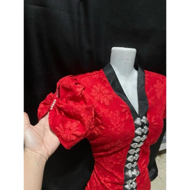Áo cóm cổ V vải xốp tay cộc, phong cách dâm tộc thái – Giảm còn 200.000đ 14 Áo cóm cổ V vải xốp tay cộc, phong cách dâm tộc thái – Giảm còn 200.000đ 14