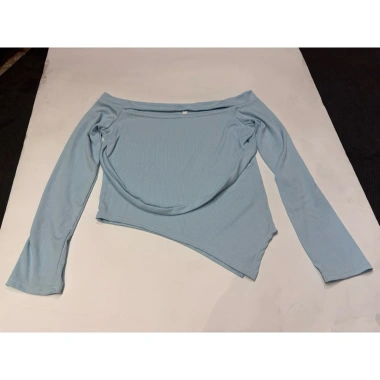 Áo Crop Dài Tay 2hand Q26 – Thời Trang Nữ Đẹp, Giá Chỉ 25.000₫