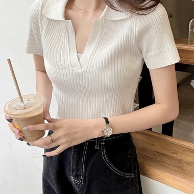 Áo croptop len trơn V cộc tay cổ bẻ - Giá ưu đãi 110.400₫, ấm áp, trẻ trung 8