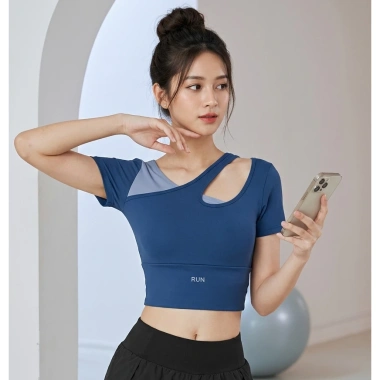 Áo Croptop Nữ Dài Tay Thun Lạnh Co Giãn 4 Chiều Dáng Ôm Thoáng Thấm Hút Mồ Hôi 260.000₫