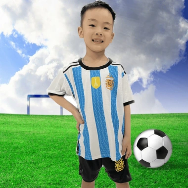 Áo đá bóng Nam/Nữ Đội tuyển Argentina - Size 8-95kg, In tên, Giá ưu đãi 59.400đ 2 Áo đá bóng Nam/Nữ Đội tuyển Argentina - Size 8-95kg, In tên, Giá ưu đãi 59.400đ 2