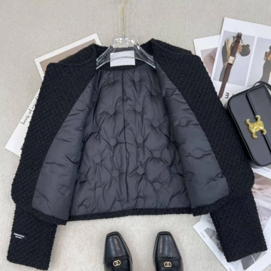 Áo dạ tweed đen trần bóng QC – Chất liệu cao cấp, giảm giá 22% chỉ 350.000₫ 4 Áo dạ tweed đen trần bóng QC – Chất liệu cao cấp, giảm giá 22% chỉ 350.000₫ 4