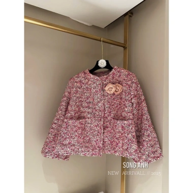 Áo Dạ Tweed Đính Hoa Ngực ADTDHN – Giá Ưu Đãi 600k, Chất Liệu Cao Cấp, Phong Cách Thanh Lịch 8 Áo Dạ Tweed Đính Hoa Ngực ADTDHN – Giá Ưu Đãi 600k, Chất Liệu Cao Cấp, Phong Cách Thanh Lịch 8