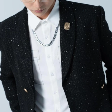 Áo Dạ Tweed Kim Tuyến Nam Cổ Vest Liền Cài Khuy – Dáng Ngắn Trẻ Trung, Lịch Sự – 489.000₫