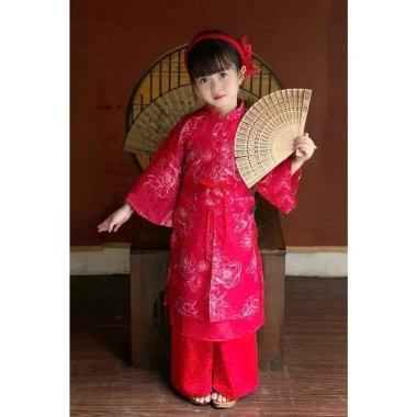 Áo Dài 4 Tà Hoa Gấm Tiên Sa cho Bé 10‑30kg – Hồng Đỏ Tết, tặng bờm, giảm 22% 6