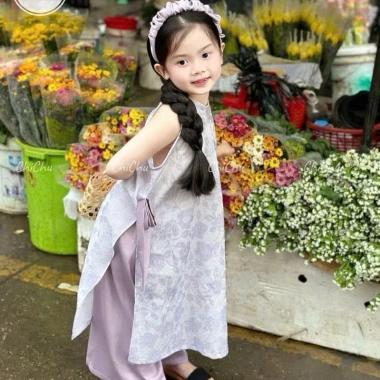 Áo Dài Bé Gái Lụa Gấm Hoa Cách Tân Thoáng Mát, Phù Hợp Tết & Lễ Hội - 219k 3 Áo Dài Bé Gái Lụa Gấm Hoa Cách Tân Thoáng Mát, Phù Hợp Tết & Lễ Hội - 219k 3