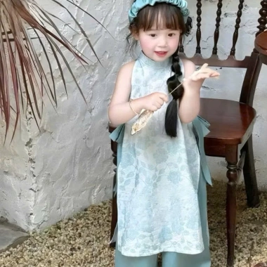 Áo Dài Bé Gái Lụa Gấm Hoa Cách Tân Thoáng Mát, Phù Hợp Tết & Lễ Hội - 219k 6 Áo Dài Bé Gái Lụa Gấm Hoa Cách Tân Thoáng Mát, Phù Hợp Tết & Lễ Hội - 219k 6