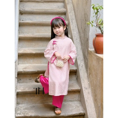 Áo Dài Bé Gái Ngọc Diệp ND25.650 Vải Gấm Đính Cúc Hồng - Trung Thu va Tết 239k 4 Áo Dài Bé Gái Ngọc Diệp ND25.650 Vải Gấm Đính Cúc Hồng - Trung Thu va Tết 239k 4