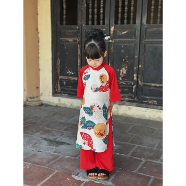 Áo dài bé gái quạt cổ điển lụa mềm mịn, form rộng dễ thương - Đồ Tết 247k 4