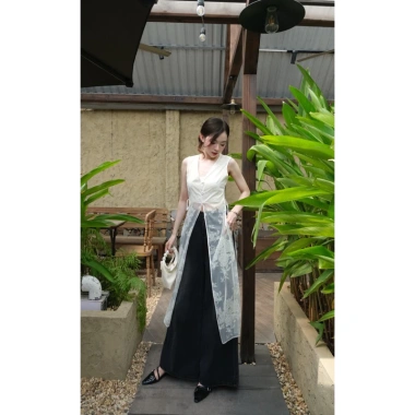 Áo Dài Cách Tân 3 Tà Tơ Ép Nhung - Thiết Kế AU.Design Cột Nơ Eo, Phong Cách Đường Phố, Giá 241.500₫ (Giảm Từ 311.535₫)