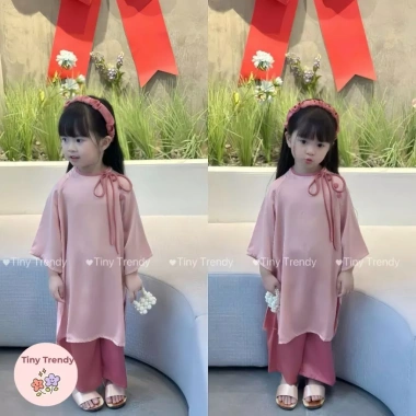Áo Dài Cách Tân Bé Gái Ngọc Trai Đính Nơ - Tặng Bờm, Giá Ưu Đãi 230.000₫