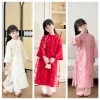 Áo dài cách tân bé gái Tết 2.026, chất mềm, 2 màu vàng đỏ, giá chỉ 320.000₫