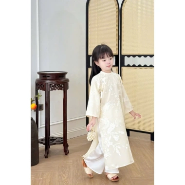 Áo dài cách tân bé gái Tết 2.026, chất mềm, 2 màu vàng đỏ, giá chỉ 320.000₫ 2