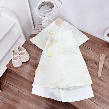 Áo dài cách tân cúc lệch 2 lớp vải tơ thêu cho bé gái, thiết kế sang trọng, phù hợp lễ tết, đồ lễ hội, độ bền cao – Giá ưu đãi 195.000đ 8 Áo dài cách tân cúc lệch 2 lớp vải tơ thêu cho bé gái, thiết kế sang trọng, phù hợp lễ tết, đồ lễ hội, độ bền cao – Giá ưu đãi 195.000đ 8