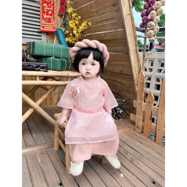 Áo Dài Cách Tân Hồng cho Bé Gái Mấn Xinh, phù hợp Lễ Tết, Giá 179.000 VND