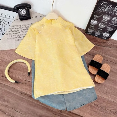 Áo dài cách tân Lam Khuê gấm lụa hoa và bờm cho bé gái, set X261, giá 50.000đ, mặc Tết