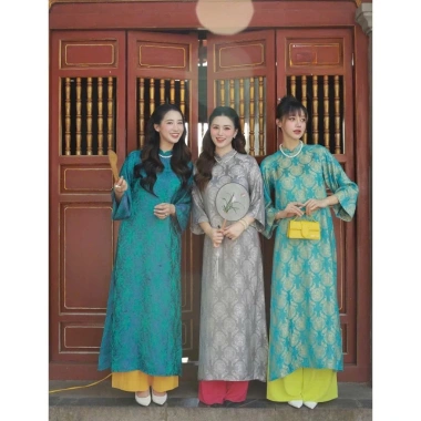 Áo dài cách tân màu cam đào gấm thọ rơi mã D10 Giá ưu đãi 226.800 VND