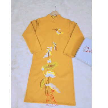 Áo dài cách tân nam truyền thống thêu hoa sen vàng - Hoàng Mai, size 50-105kg, giảm giá 399.000₫, phong cách sang trọng 7 Áo dài cách tân nam truyền thống thêu hoa sen vàng - Hoàng Mai, size 50-105kg, giảm giá 399.000₫, phong cách sang trọng 7