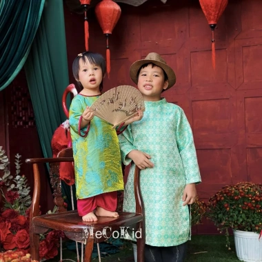 Áo dài gấm cách tân cho bé trai - Hoa văn cổ điển Á Đông, không kèm quần, giá ưu đãi 189k