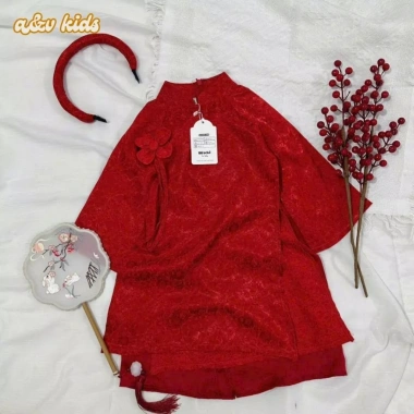 Áo dài gấm lụa 2 lớp hoa cúc đỏ A&V KIDS cho bé gái - Tết 2.026 giá 230k