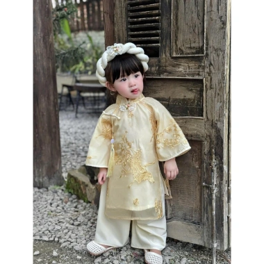 Áo Dài Khổng Tước Vàng có Mấn cho Bé Gái - Lễ Tết, Chụp Hình, Giá 198k Giảm giá 2 Áo Dài Khổng Tước Vàng có Mấn cho Bé Gái - Lễ Tết, Chụp Hình, Giá 198k Giảm giá 2