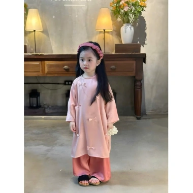 Áo Dài mẹ và bé cổ tròn đính nơ lụa - Thiết kế lễ Tết xinh đẹp, chỉ 240.000đ