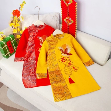 Áo dài nam cách tân bé trai lụa ngũ thân in chim hạc cao cấp - Giá ưu đãi 190k Tết lễ