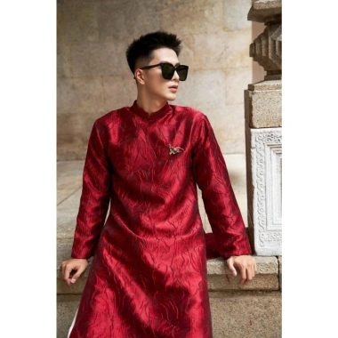 Áo dài Nam cách tân gấm cao cấp hoạ tiết Ly 3 màu - Trend Tết hiện đại Linh Sơn 6 Áo dài Nam cách tân gấm cao cấp hoạ tiết Ly 3 màu - Trend Tết hiện đại Linh Sơn 6