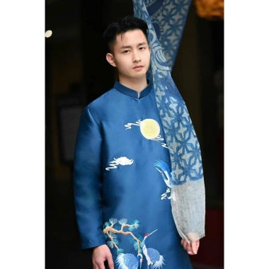 Áo dài nam cách tân truyền thống xanh navi thêu hạc size 50-105kg Hoàng Mai giá 409.000đ