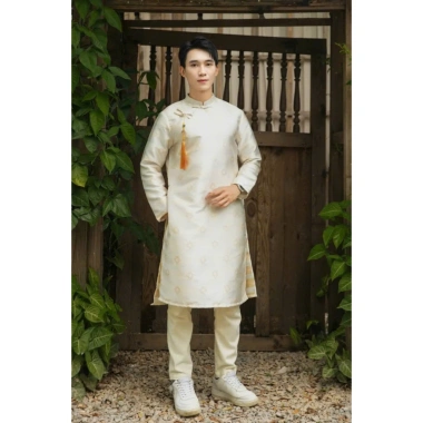 Áo dài nam Vĩnh Khoa chất gấm 2 lớp thanh lịch, sang trọng - Giá chỉ 475.000₫ 4 Áo dài nam Vĩnh Khoa chất gấm 2 lớp thanh lịch, sang trọng - Giá chỉ 475.000₫ 4