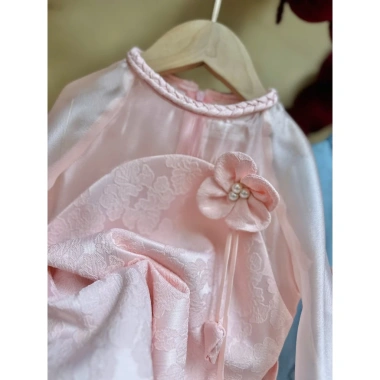 Áo Dài Nguyệt Hoa Đính Hoa Thủ Công Mẹ và Bé - Áo Dài Tết 2.026 Giá 423k