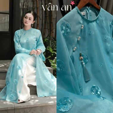 Áo Dài NGUYỆT LINH Tết Tay Dài Dáng Dài 4 Tà - Tơ Thêu Hoạ Tiết Bánh In