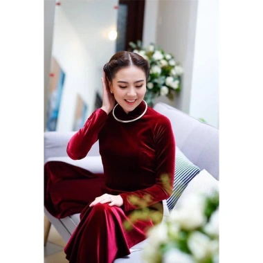 Áo dài nhung truyền thống may sẵn cho quý bà - Sang trọng, giảm giá 305.000 VND