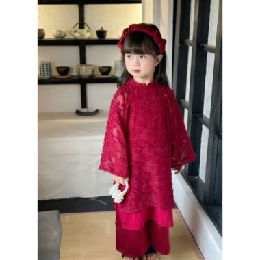Áo dài ren đỏ bé gái 10-28kg kèm bờm xinh size dưới 130cm, thiết kế tinh tế, giảm giá 135.000đ Áo dài ren đỏ bé gái 10-28kg kèm bờm xinh size dưới 130cm, thiết kế tinh tế, giảm giá 135.000đ