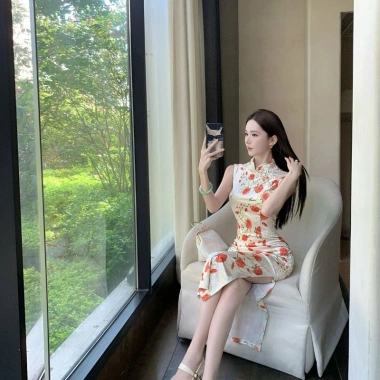 Áo Dài Tay Không Nhung In Hoa Hồng Khai Cao Gót Ôm Sát Phong Cách Gợi Cảm Suzanne 9