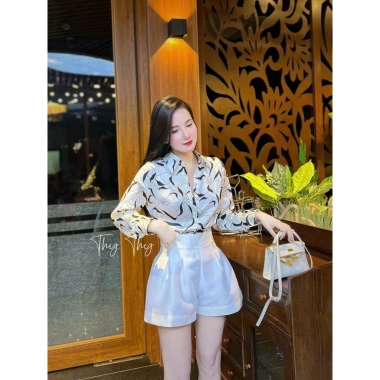 Áo dài tay lụa nữ MQ Boutique trắng họa tiết hoa cánh to - công sở, giảm 289k 4
