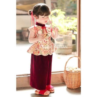 Aó dài Tết 2.026 bé gái - Thiết kế Tường Lân TAD02, chất liệu, giá 560.000đ