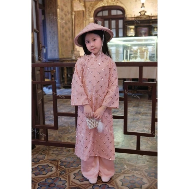 Áo dài Tết bé gái 2.026 cách tân sang chảnh vải kim sa hoa 4 cánh thiết kế tinh tế đẹp mắt - 109.000đ