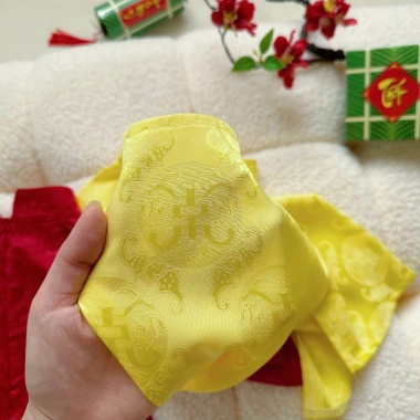 Áo Dài Tết Bé Gái Chất Gấm 2 Màu - Cách Tân KIDSHOUSE Size 10-27kg 189k