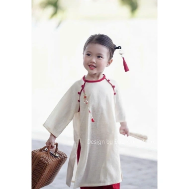 Áo Dài Tết Bé Gái Mẫu Mới 2.025 Xinh Xắn Tặng Khăn KS HƯƠNG BABY D04 5