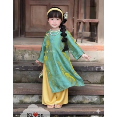Áo dài Tết bé gái xanh óng 1‑8 tuổi, size 8‑25kg, không phụ kiện, giảm giá 147k, chất liệu mềm mại, dài tối đa 128cm 6