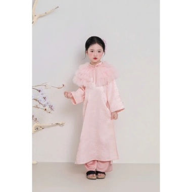 Áo dài tết gấm hồng siêu sinh cho bé gái - Siêu thoải mái, giá chỉ 420.000 ₫