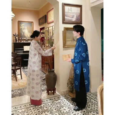 Áo dài Tết PT22 vàng tafta họa tiết lân, tay phối màu may mắn cho gia đình - 140.000 VND 4