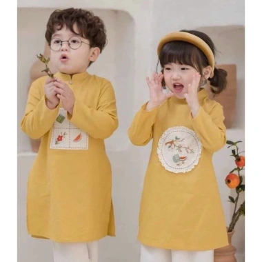 Áo dài Tết Thuỷ Tâm AD009 họa tiết thêu sắc nét kèm quần lụa cách tân - 190k 4 Áo dài Tết Thuỷ Tâm AD009 họa tiết thêu sắc nét kèm quần lụa cách tân - 190k 4