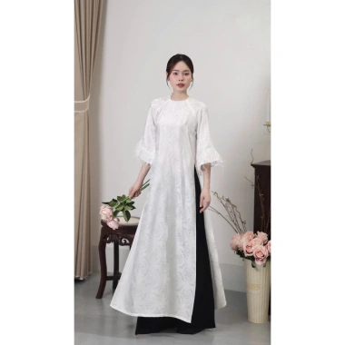 Áo dài truyền thống dáng xuông gấm thọ tay loe phối lông vũ đính kết tỉ mỉ khuyến mãi 365.000 10 Áo dài truyền thống dáng xuông gấm thọ tay loe phối lông vũ đính kết tỉ mỉ khuyến mãi 365.000 10